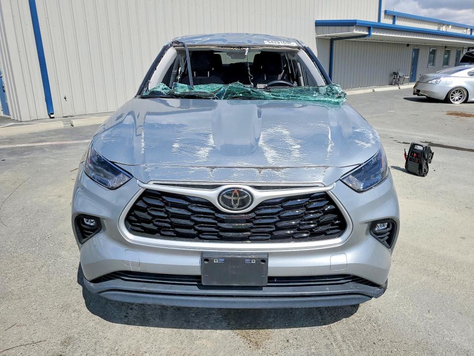 Photo 5 from auction – 2024 TOYOTA HIGHLANDER with VIN 5TDKDRAH9RS528488