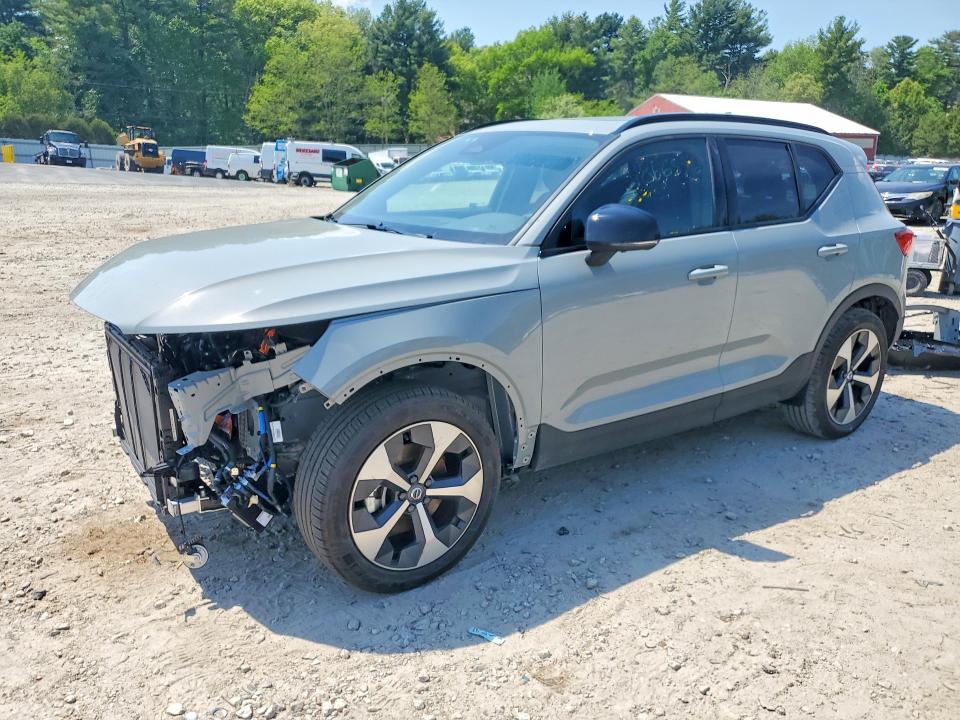 Photo 1 from auction – 2026 VOLVO XC40 with VIN YV4L12UC9T2710921