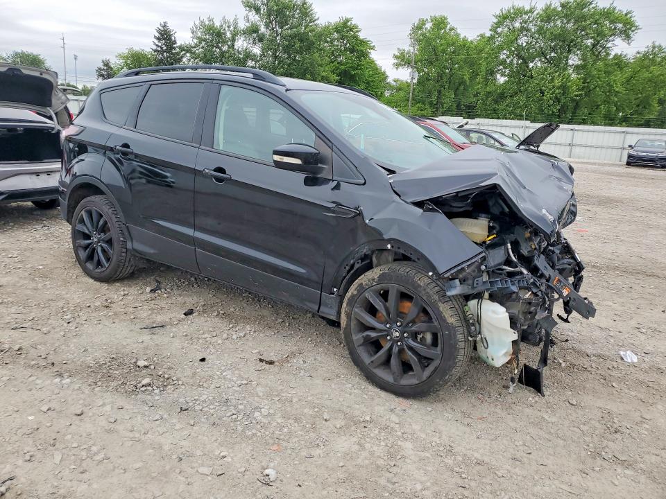Photo 4 from auction – 2017 FORD ESCAPE with VIN 1FMCU9J91HUA47184
