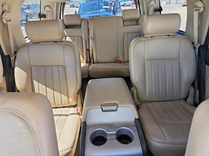 Photo 10 from auction – 2005 LINCOLN NAVIGATOR with VIN 5LMFU28535LJ08122