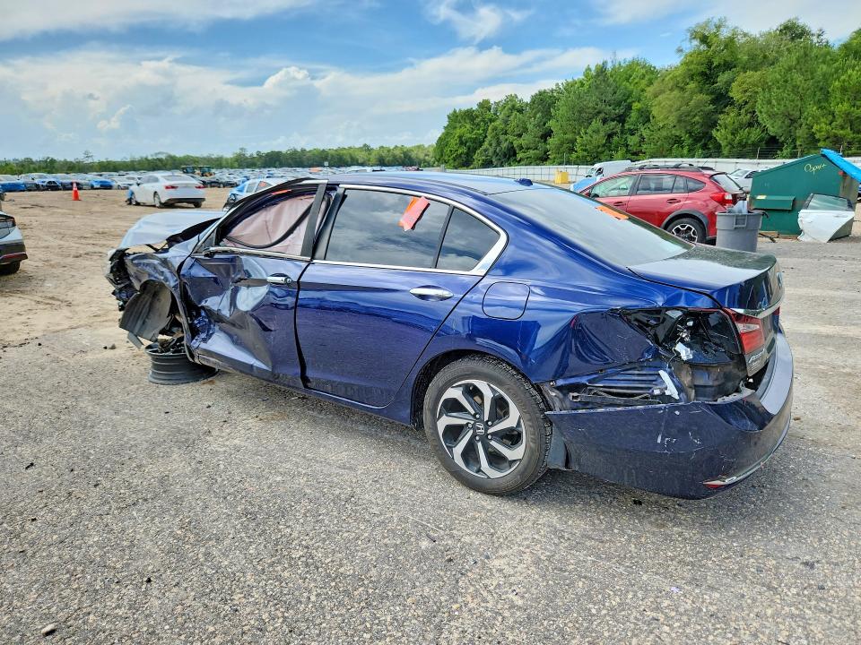 Photo 2 from auction – 2016 HONDA ACCORD with VIN 1HGCR2F71GA024784