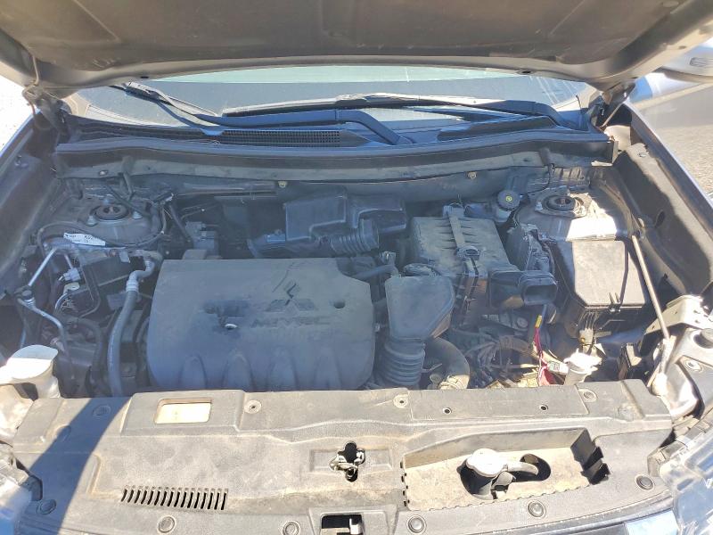 Снимка 11 от търг – 2018 MITSUBISHI OUTLANDER с VIN JA4AZ3A38JZ042458