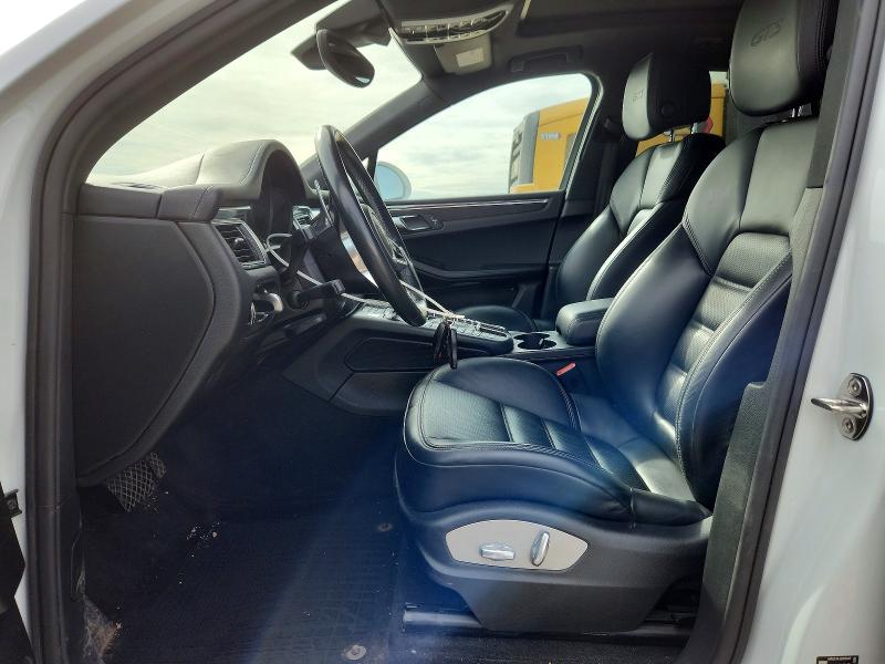 Photo 7 from auction – 2017 PORSCHE MACAN with VIN WP1AG2A52HLB53395