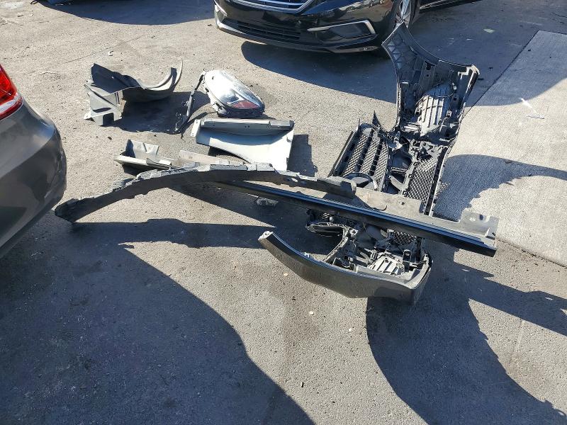 Photo 12 from auction – 2016 MERCEDES-BENZ E with VIN WDDHF8JB4GB290313