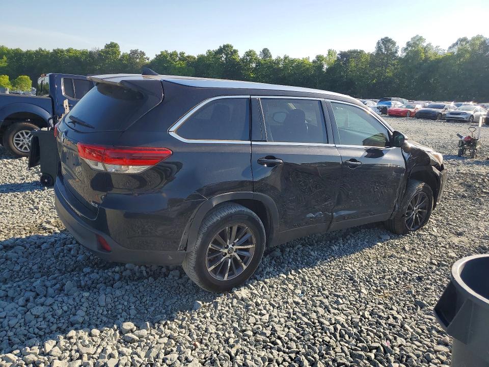 Photo 3 from auction – 2019 TOYOTA HIGHLANDER with VIN 5TDKZRFH8KS552281