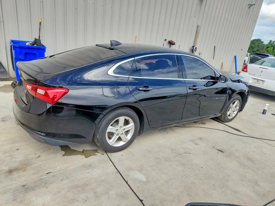Photo 3 from auction – 2020 CHEVROLET MALIBU with VIN 1G1ZB5ST0LF139531