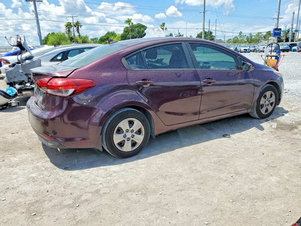 Photo 3 from auction – 2017 KIA FORTE with VIN 3KPFK4A79HE159805