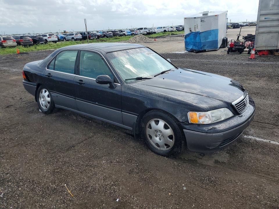 Photo 4 from auction – 1998 ACURA 3.5RL with VIN JH4KA9684WC008681