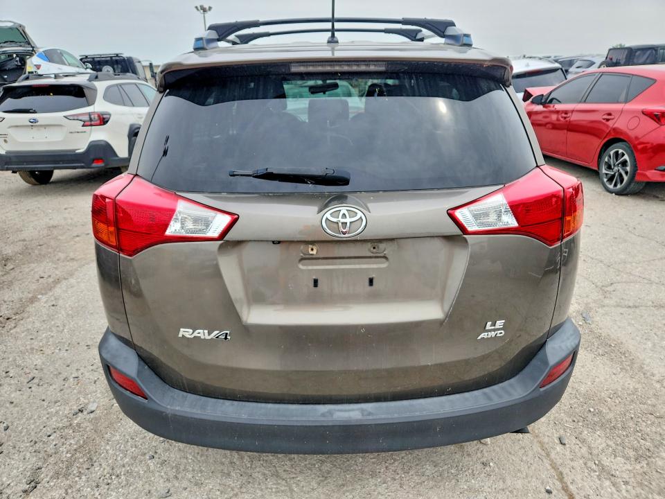 Photo 6 from auction – 2015 TOYOTA RAV4 with VIN JTMBFREV7FD135736
