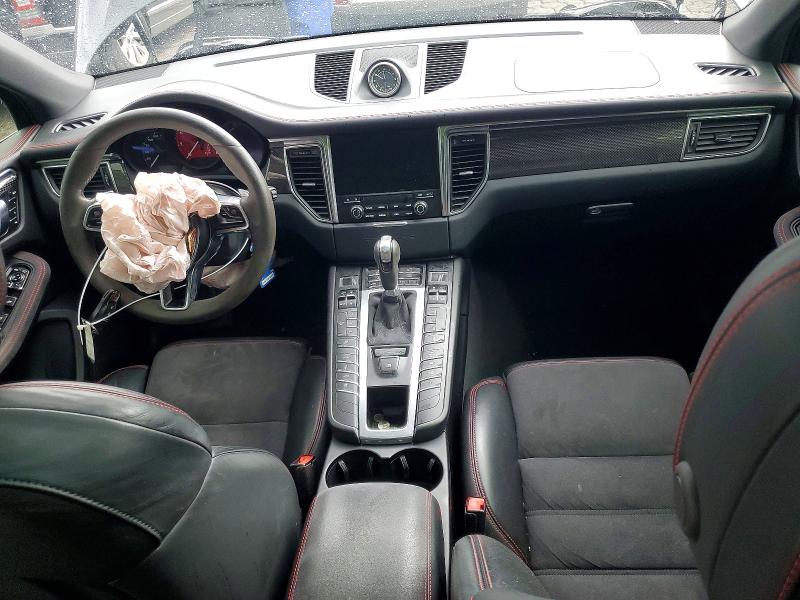 Photo 8 from auction – 2018 PORSCHE MACAN with VIN WP1AG2A5XJLB63114