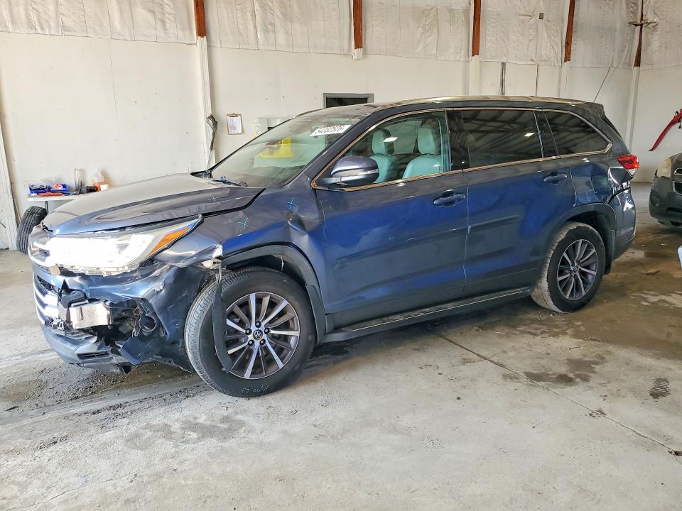 TOYOTA HIGHLANDER 2019 with VIN 5TDJZRFH8KS964020 - Photo from auction