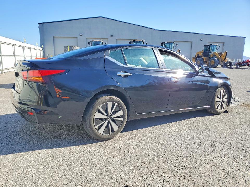 Photo 3 from auction – 2022 NISSAN ALTIMA with VIN 1N4BL4DV3NN390007