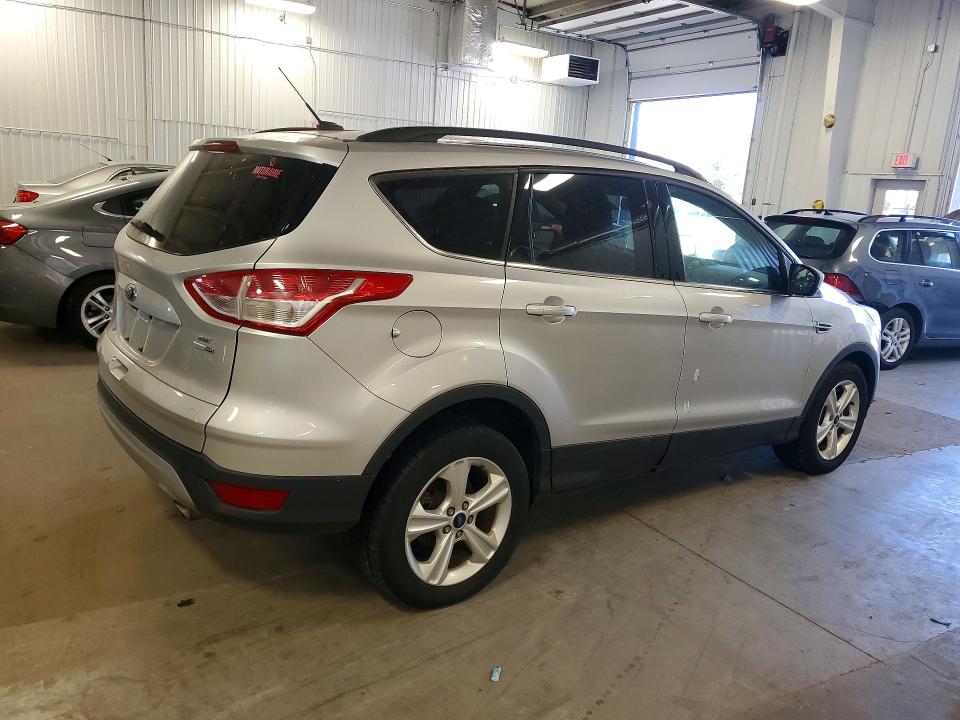 Photo 3 from auction – 2015 FORD ESCAPE with VIN 1FMCU9G91FUC66165