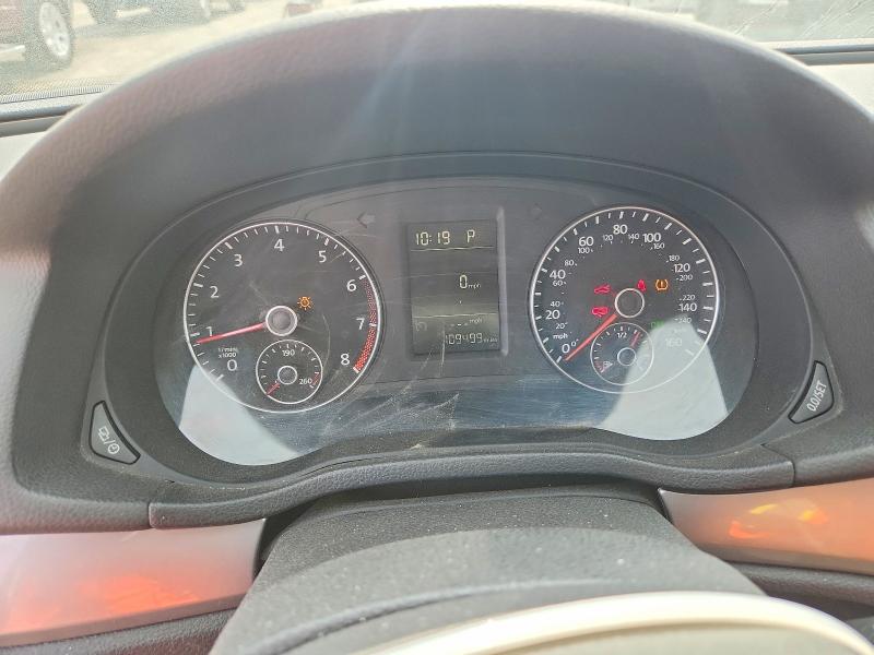 Photo 9 from auction – 2013 VOLKSWAGEN PASSAT with VIN 1VWAH7A36DC059392