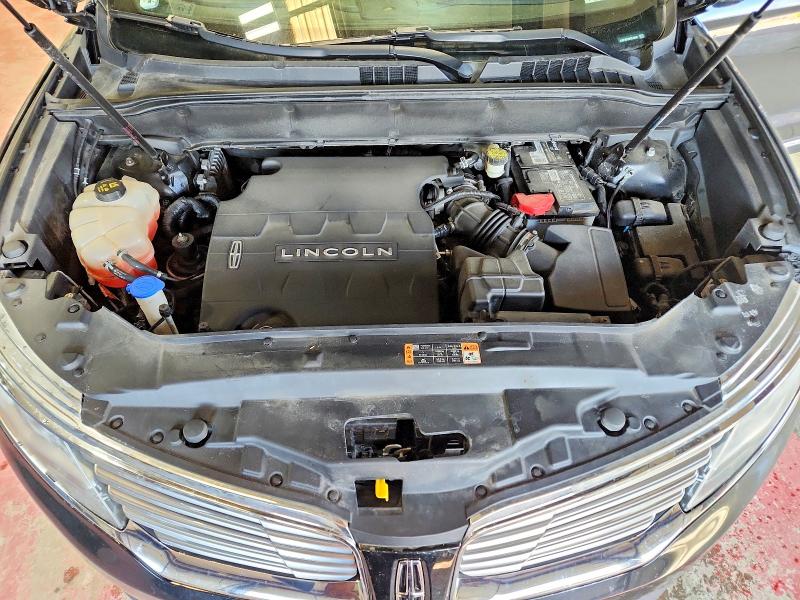 Photo 12 from auction – 2017 LINCOLN MKX with VIN 2LMPJ8KR8HBL40464