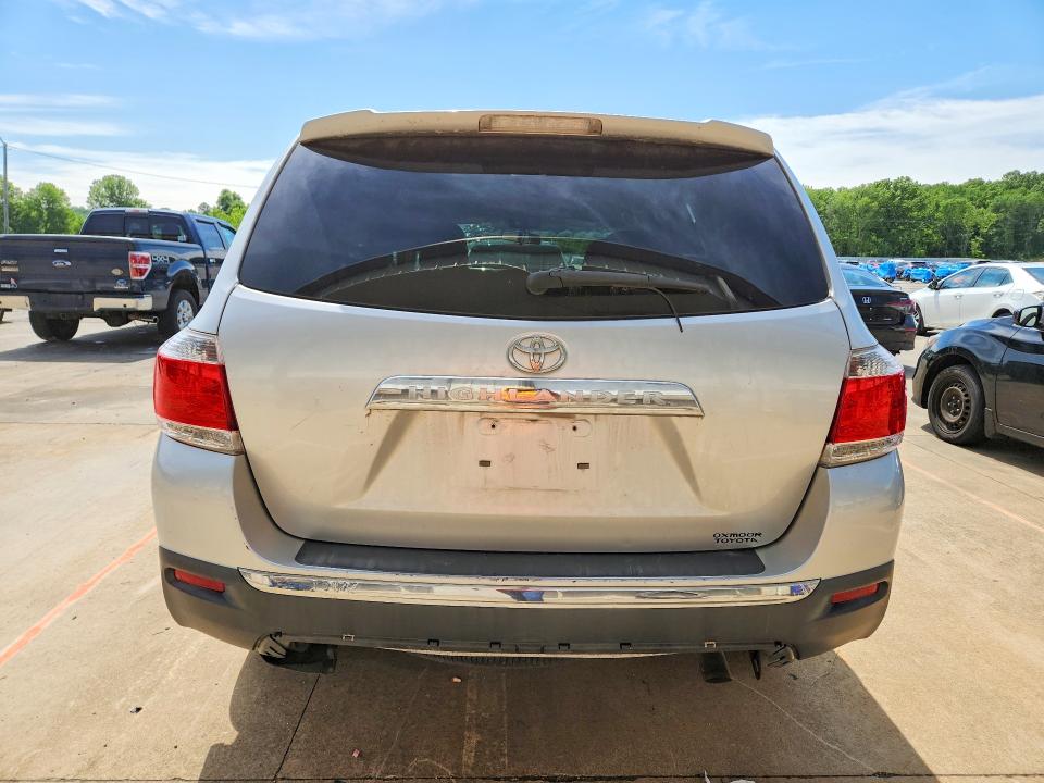 Photo 6 from auction – 2013 TOYOTA HIGHLANDER with VIN 5TDZK3EH2DS090997