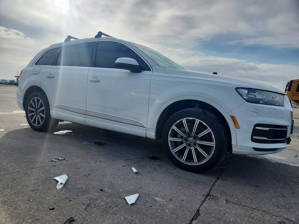 Photo 4 from auction – 2017 AUDI Q7 with VIN WA1LAAF78HD044461