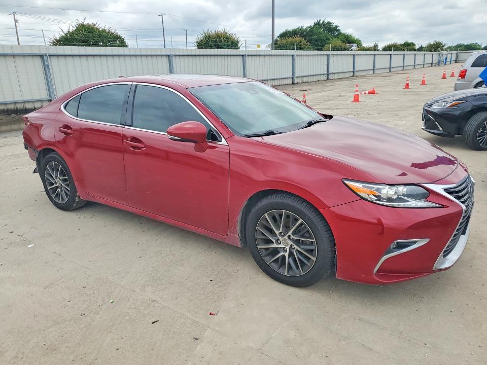 Foto 4 de la subasta – 2018 LEXUS ES con VIN 58ABK1GG8JU105380