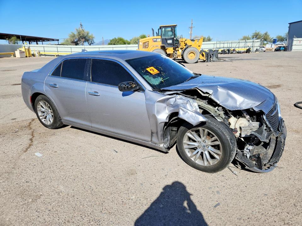 Photo 4 from auction – 2016 CHRYSLER 300C with VIN 2C3CCAEG5GH161227