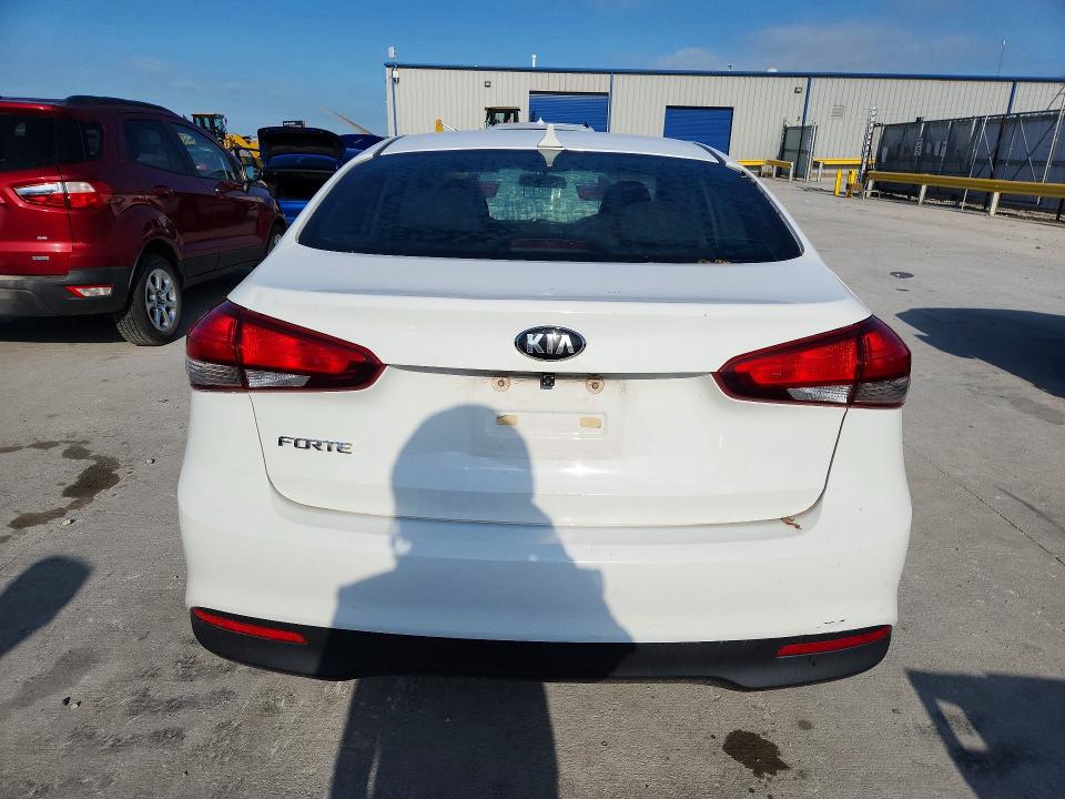 Photo 6 from auction – 2017 KIA FORTE with VIN 3KPFK4A75HE022134