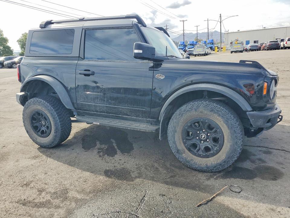 Foto 4 de la subasta – 2023 FORD BRONCO con VIN 1FMDE5CP8PLB07858