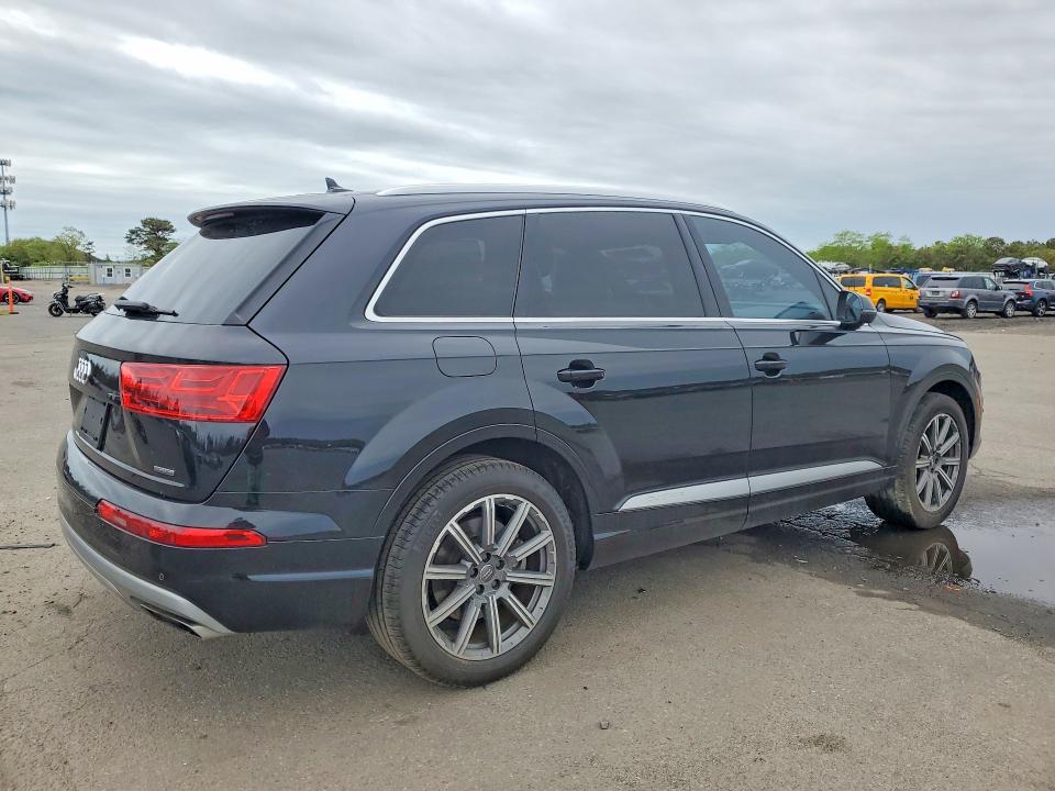 Zdjęcie 3 z aukcji – 2018 AUDI Q7 z VIN WA1LHAF75JD020801