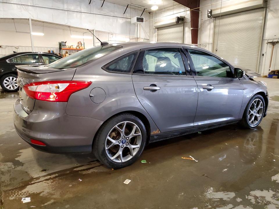 Photo 3 from auction – 2013 FORD FOCUS with VIN 1FADP3F26DL263675