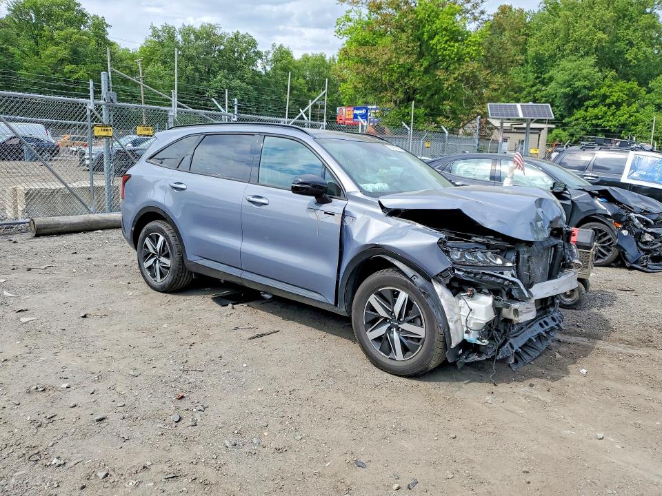 Photo 4 from auction – 2023 KIA SORENTO with VIN 5XYRL4LC6PG217360