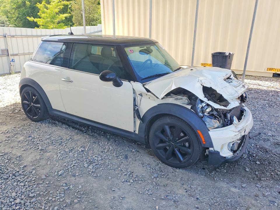 Photo 4 from auction – 2011 MINI COOPER with VIN WMWSV3C51BTY25031