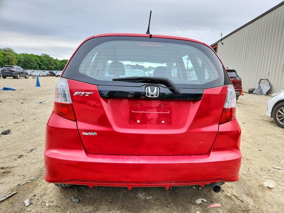 Photo 6 from auction – 2013 HONDA FIT with VIN JHMGE8H32DC013719
