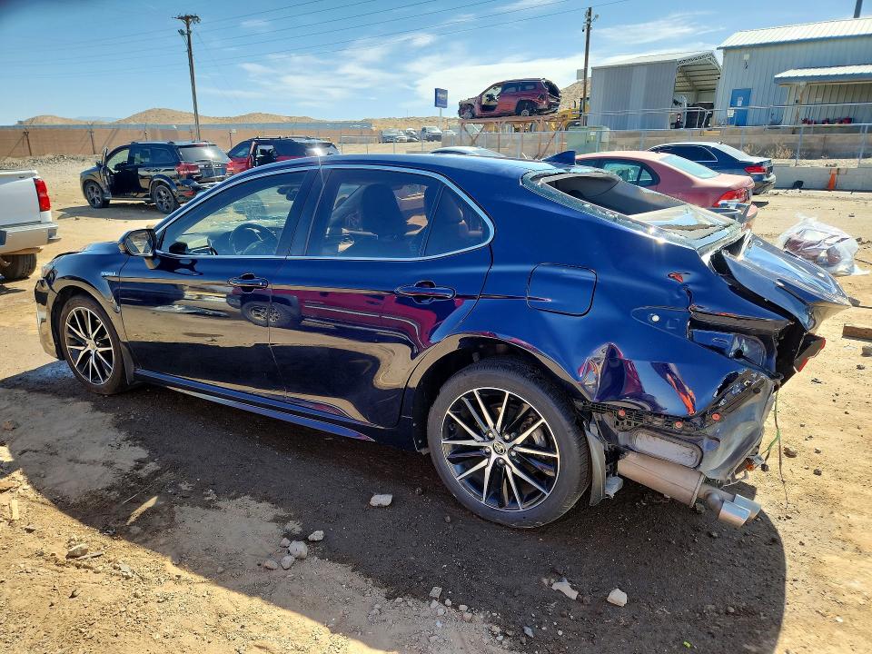 Photo 2 from auction – 2021 TOYOTA CAMRY with VIN 4T1G31AK3MU547740