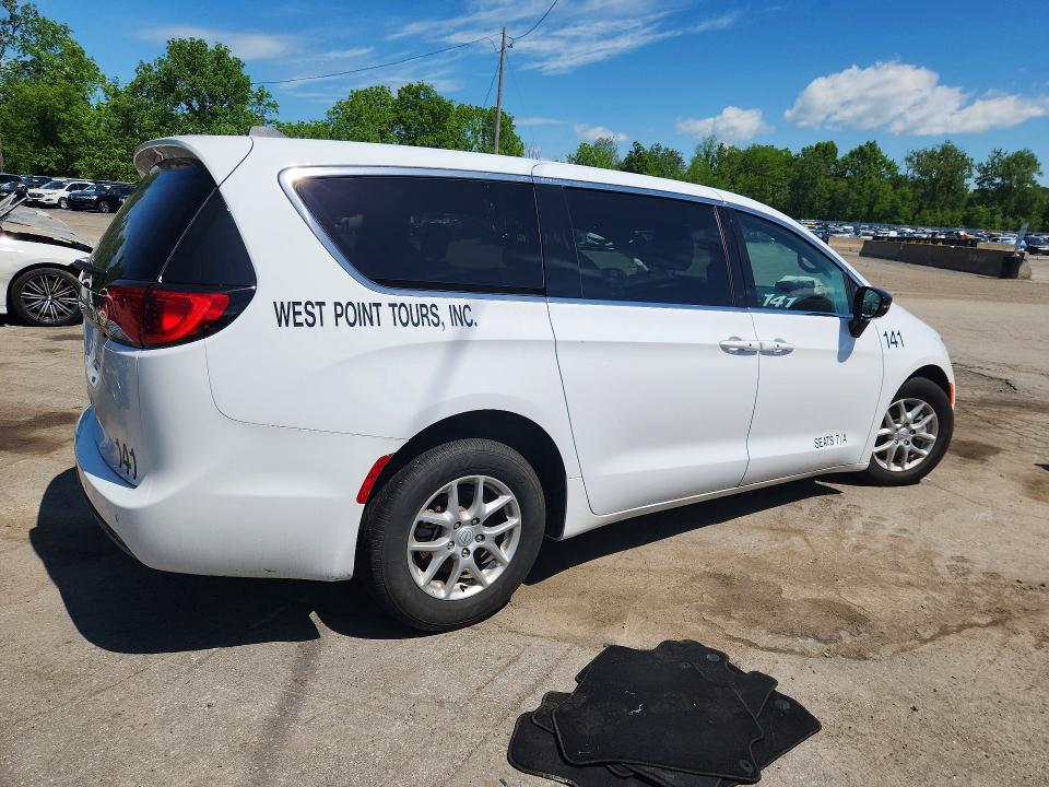 Photo 3 from auction – 2025 CHRYSLER VOYAGER with VIN 2C4RC1CG9SR614051