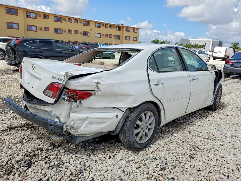 Photo 3 from auction – 2003 LEXUS ES with VIN JTHBF30G330148913