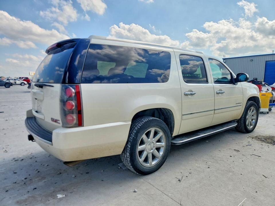 Photo 3 from auction – 2013 GMC YUKON XL with VIN 1GKS2MEF6DR367885