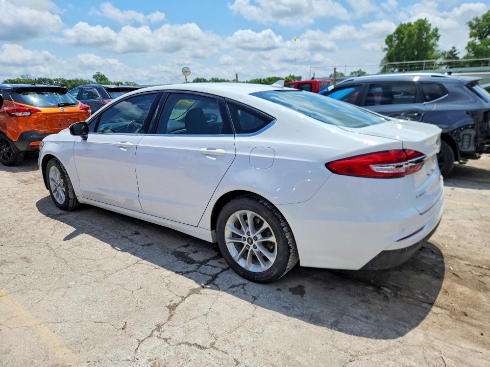 Photo 2 from auction – 2020 FORD FUSION with VIN 3FA6P0HD3LR252302