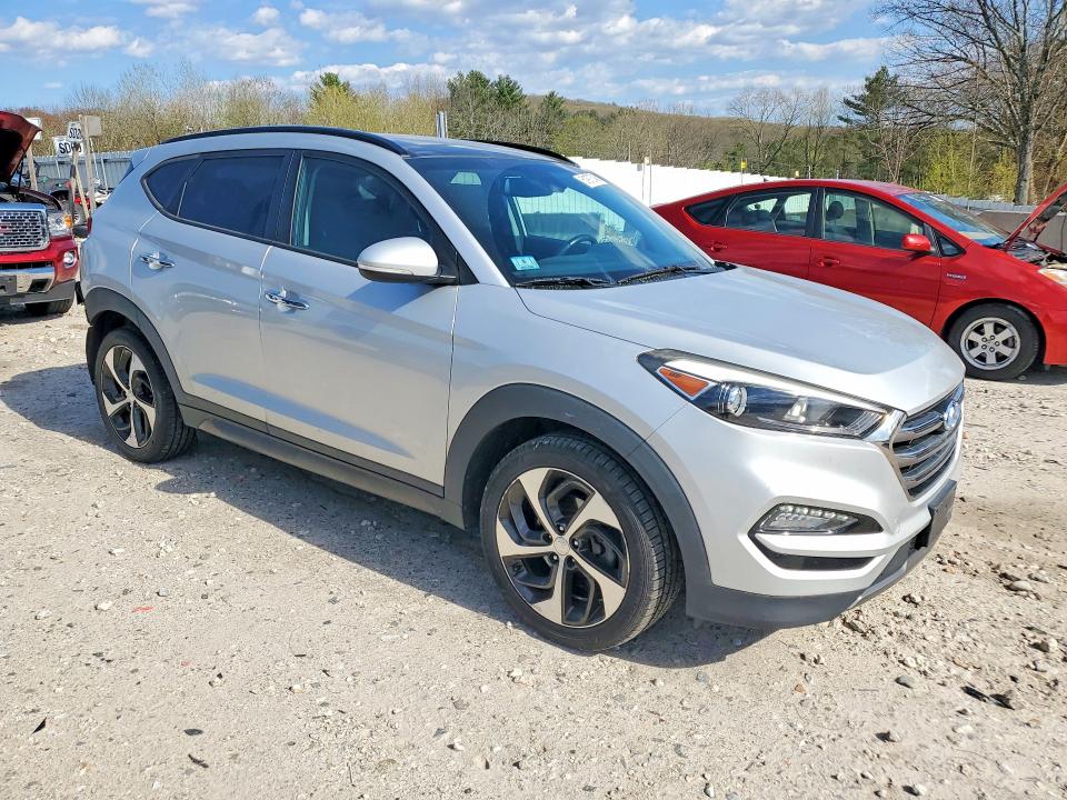 Photo 4 from auction – 2016 HYUNDAI TUCSON with VIN KM8J3CA21GU059263