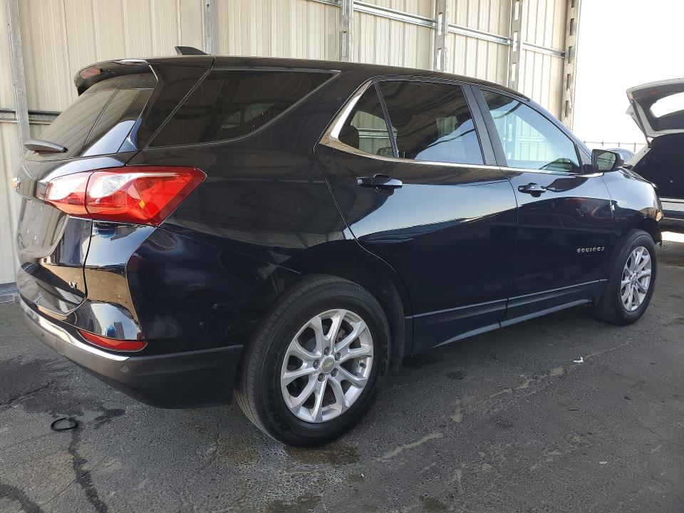 Photo 3 from auction – 2021 CHEVROLET EQUINOX with VIN 3GNAXJEV2MS146707
