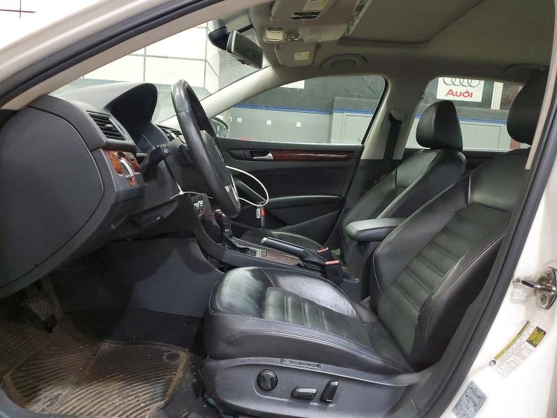 Photo 7 from auction – 2012 VOLKSWAGEN PASSAT with VIN 1VWCM7A35CC083850
