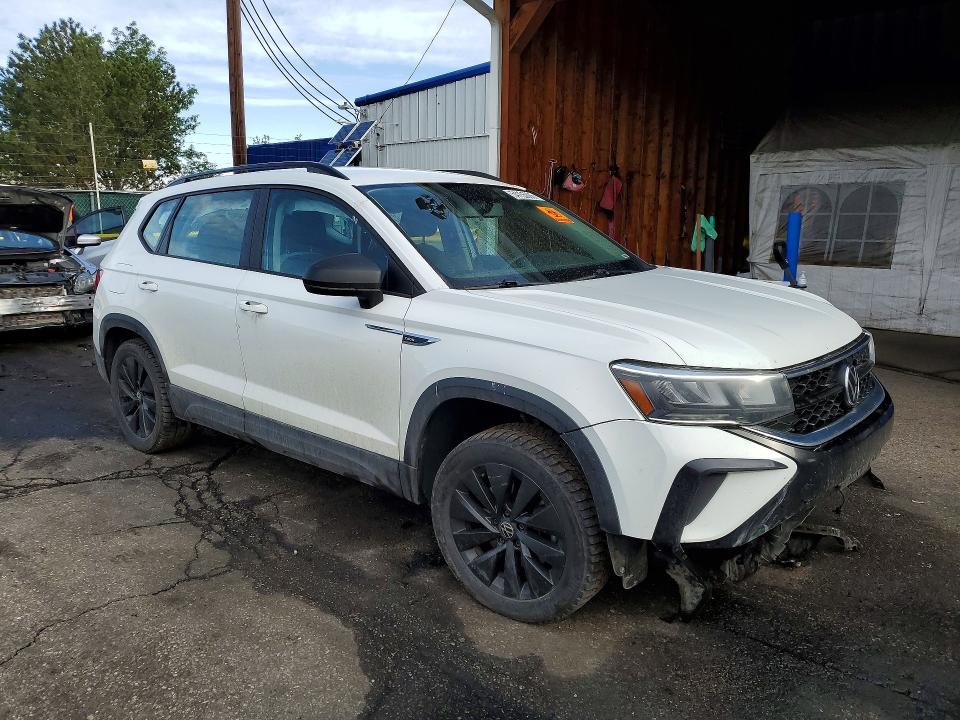 Photo 4 from auction – 2022 VOLKSWAGEN TAOS with VIN 3VVAX7B23NM037413