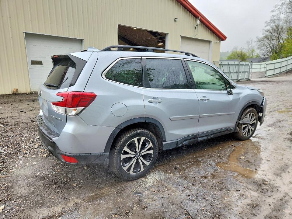 Photo 3 from auction – 2022 SUBARU FORESTER with VIN JF2SKAPC2NH435427