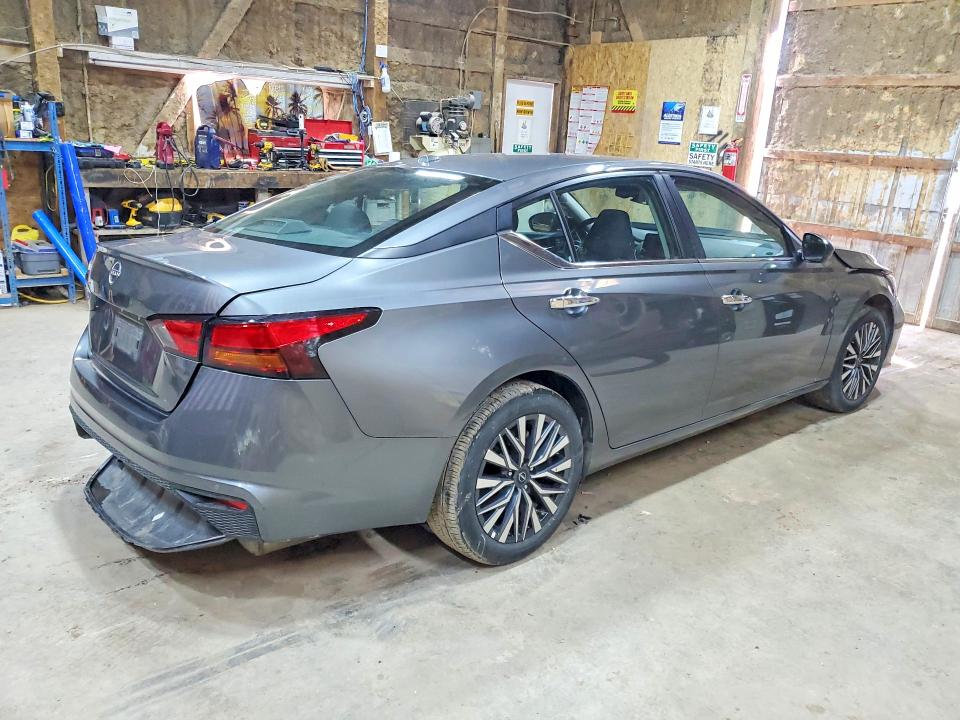 Photo 3 from auction – 2025 NISSAN ALTIMA with VIN 1N4BL4DV3SN348464