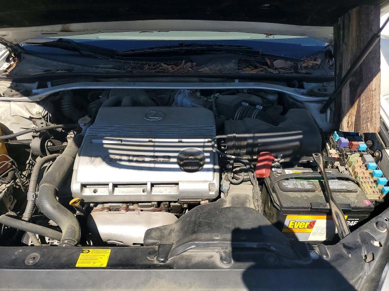 Photo 11 from auction – 2005 LEXUS ES with VIN JTHBA30G255137664