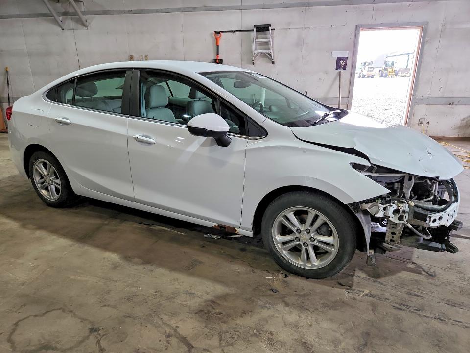 Photo 4 from auction – 2016 CHEVROLET CRUZE with VIN 1G1BE5SM5G7245488