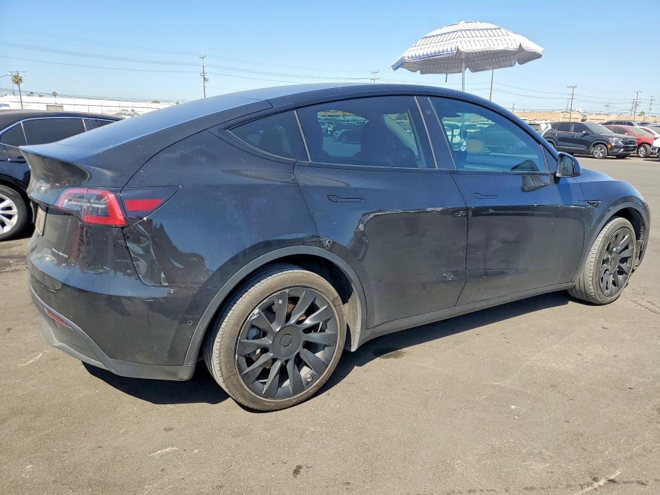 Фото 3 с аукциона – 2022 TESLA MODEL Y с VIN 7SAYGDEE5NF316127