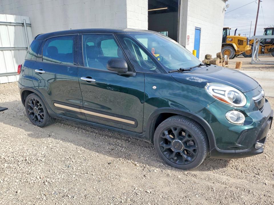 Photo 4 from auction – 2017 FIAT 500L with VIN ZFBCFADH8HZ039351