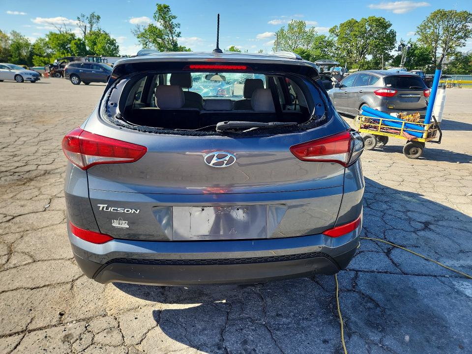 Photo 6 from auction – 2017 HYUNDAI TUCSON with VIN KM8J33A44HU275904