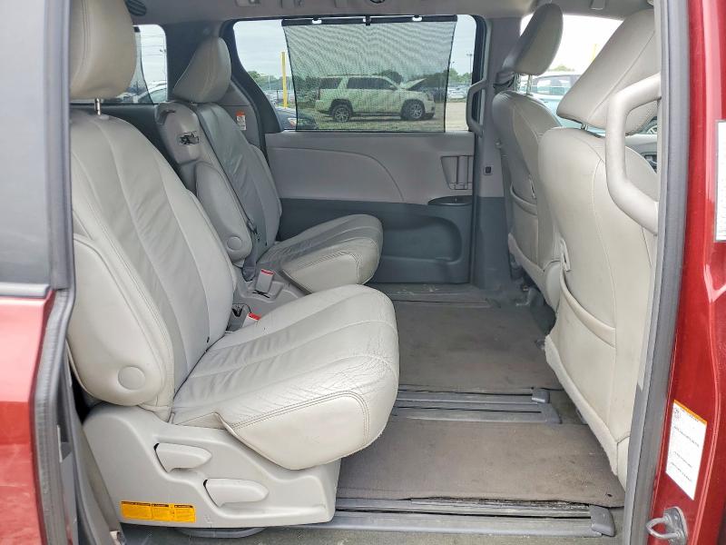 Photo 11 from auction – 2016 TOYOTA SIENNA with VIN 5TDKK3DC0GS691983