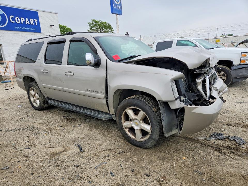 Photo 4 from auction – 2007 CHEVROLET SUBURBAN with VIN 1GNFC16067J178988