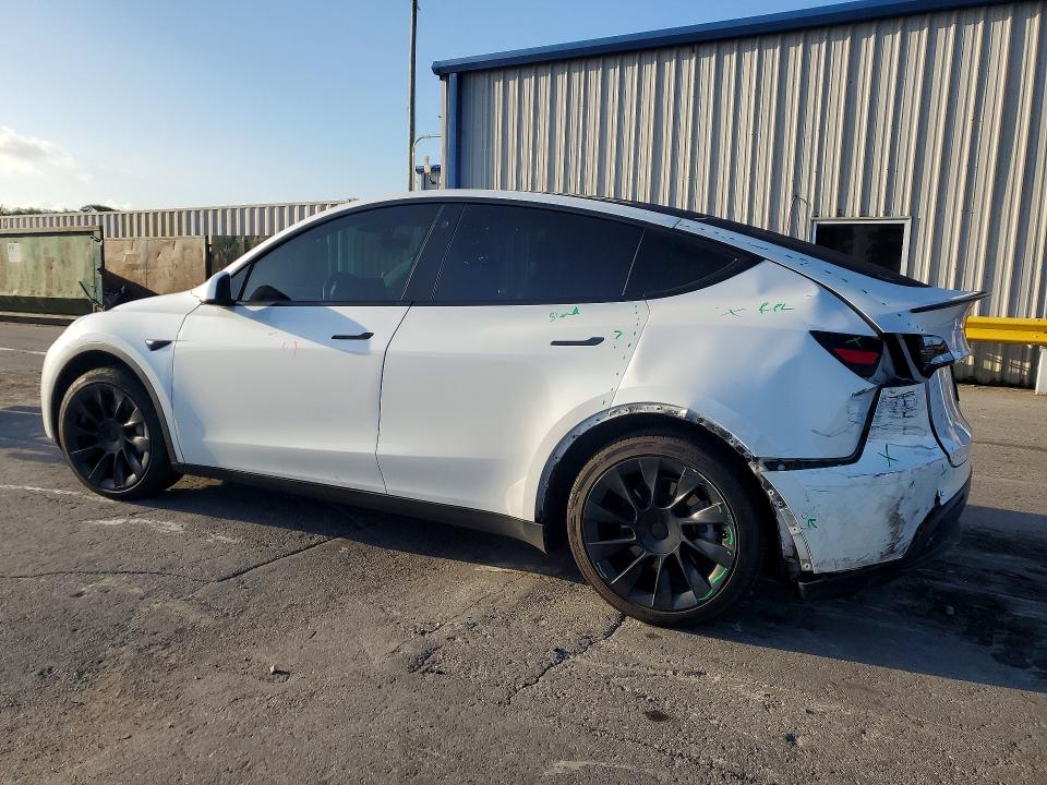 Photo 2 from auction – 2021 TESLA MODEL Y with VIN 5YJYGDED6MF122631