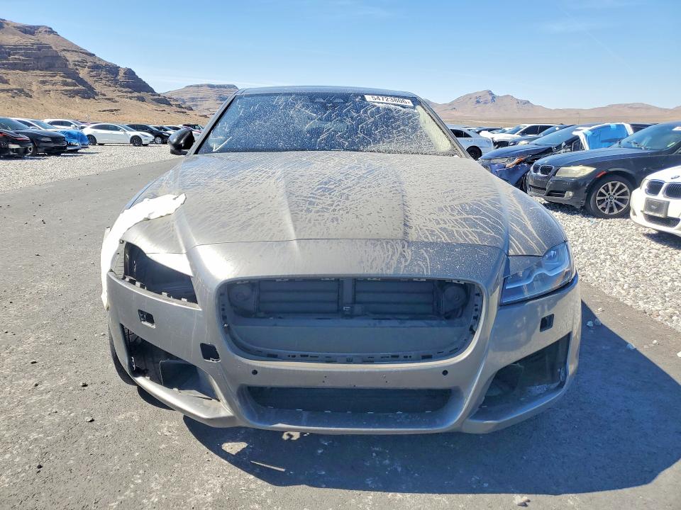Photo 5 from auction – 2017 JAGUAR XF with VIN SAJBK4BV0HCY39533